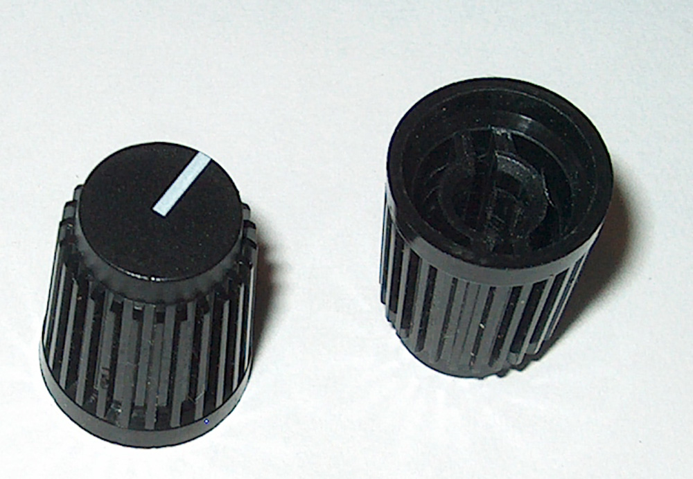 MINI BLACK BARREL KNOB FOR KNURLED SHAFT  POTS